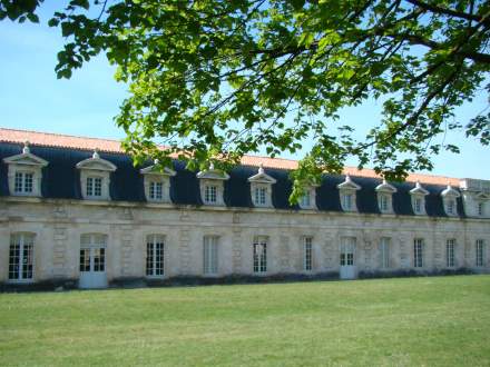 Façade de la Corderie Royale de Rochefort, monument du XVIIe siècle