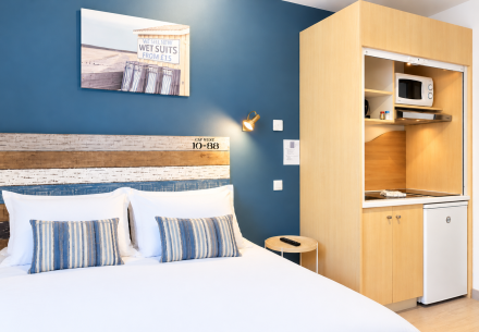Chambre avec kitchenette équipée à l’hôtel Le Rivage, Châtelaillon-Plage